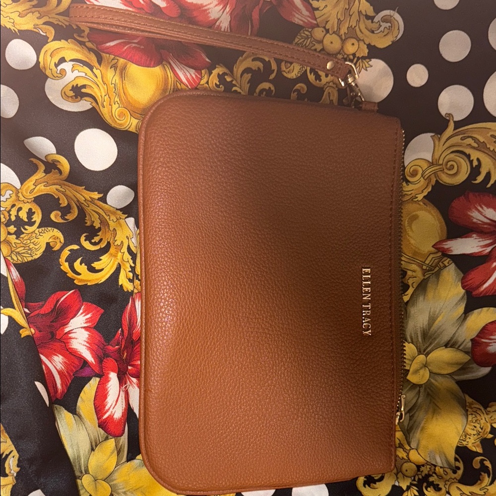 Ellen Tracy Tan Leather Men's Wallet